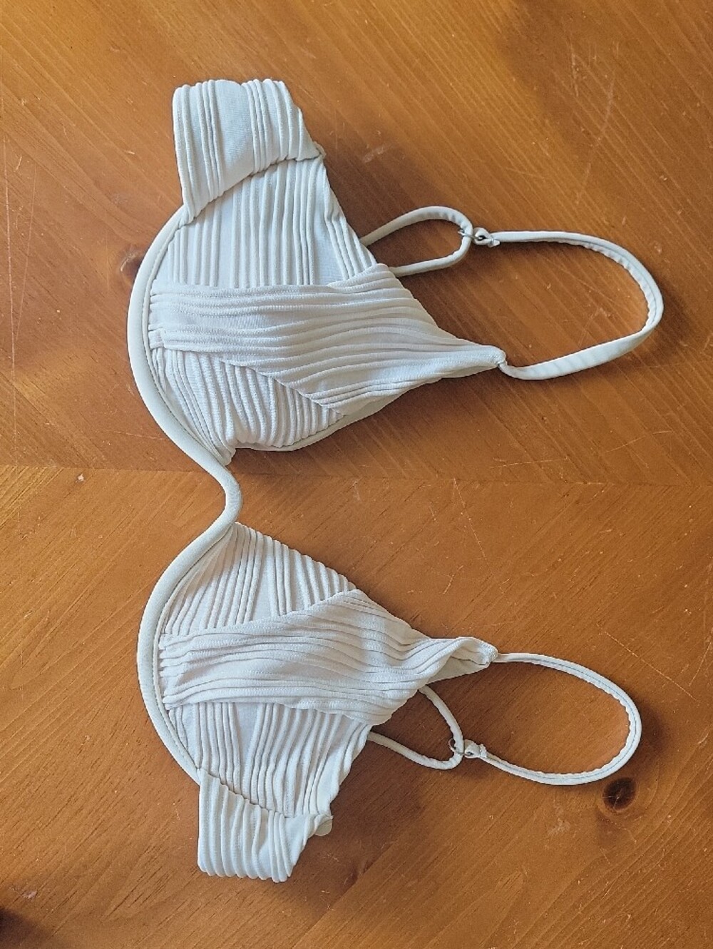 🍒 ZAFUL Cream Textured Plisse Underwire Bikini Top - Picture 2 of 3